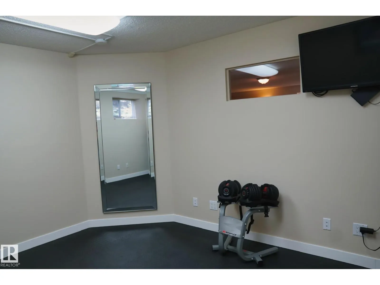150 WEST RAILWAY ST NW