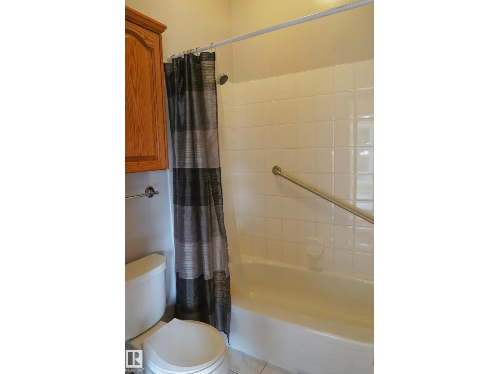 150 WEST RAILWAY ST NW