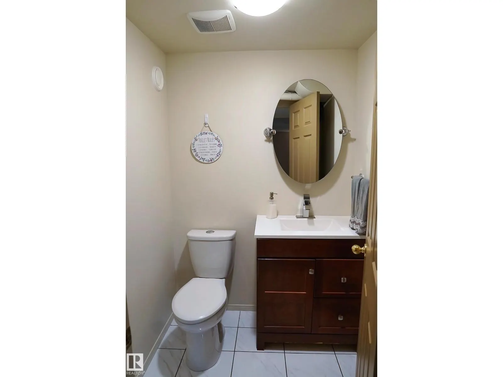 150 WEST RAILWAY ST NW
