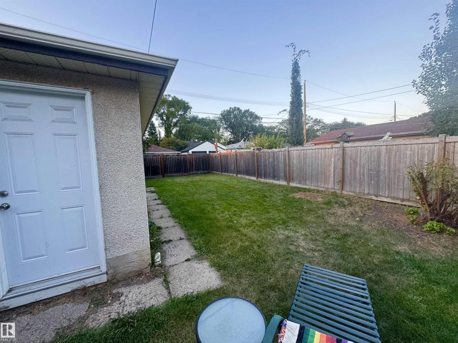 9816 63 AV NW