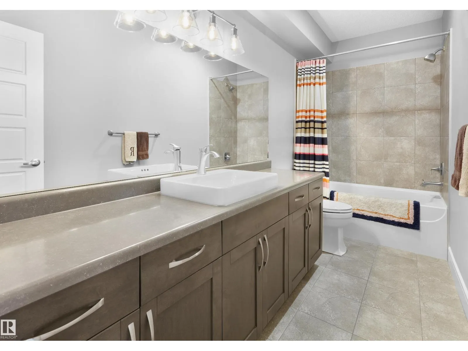 9812 222 ST NW