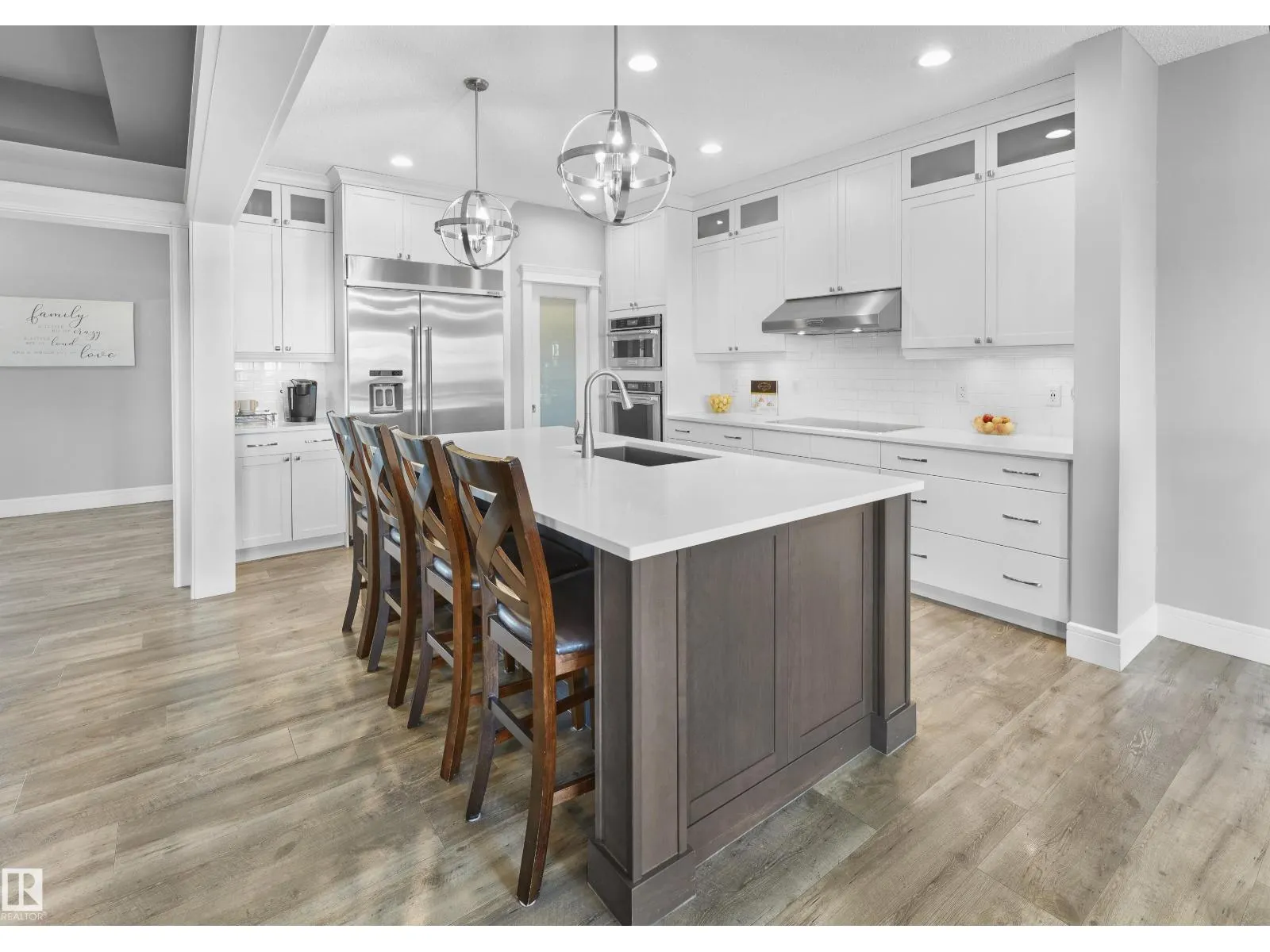 9812 222 ST NW