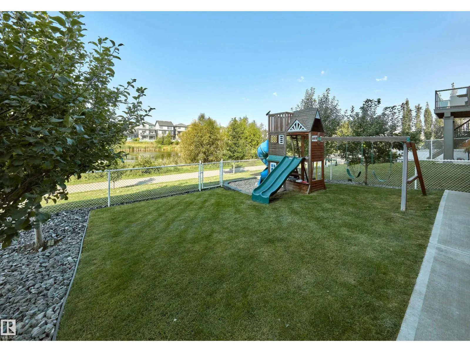 9812 222 ST NW
