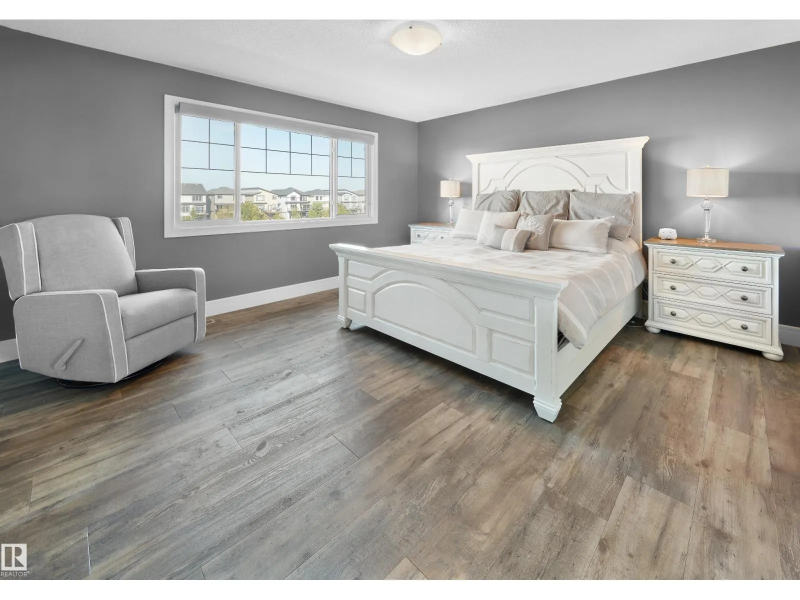 9812 222 ST NW