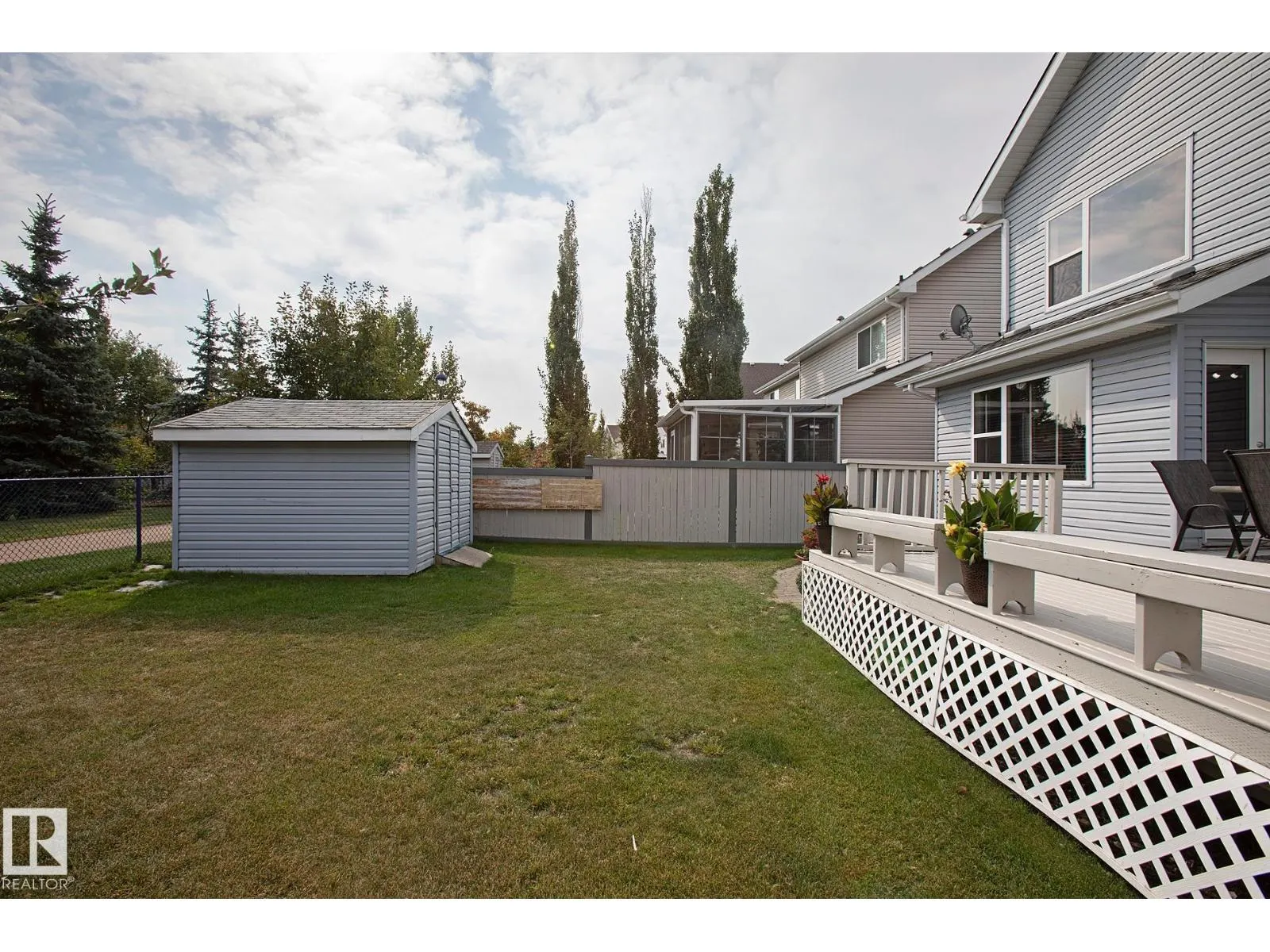 1115 82 ST SW