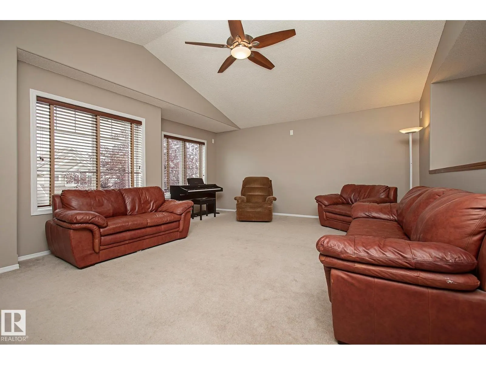 1115 82 ST SW