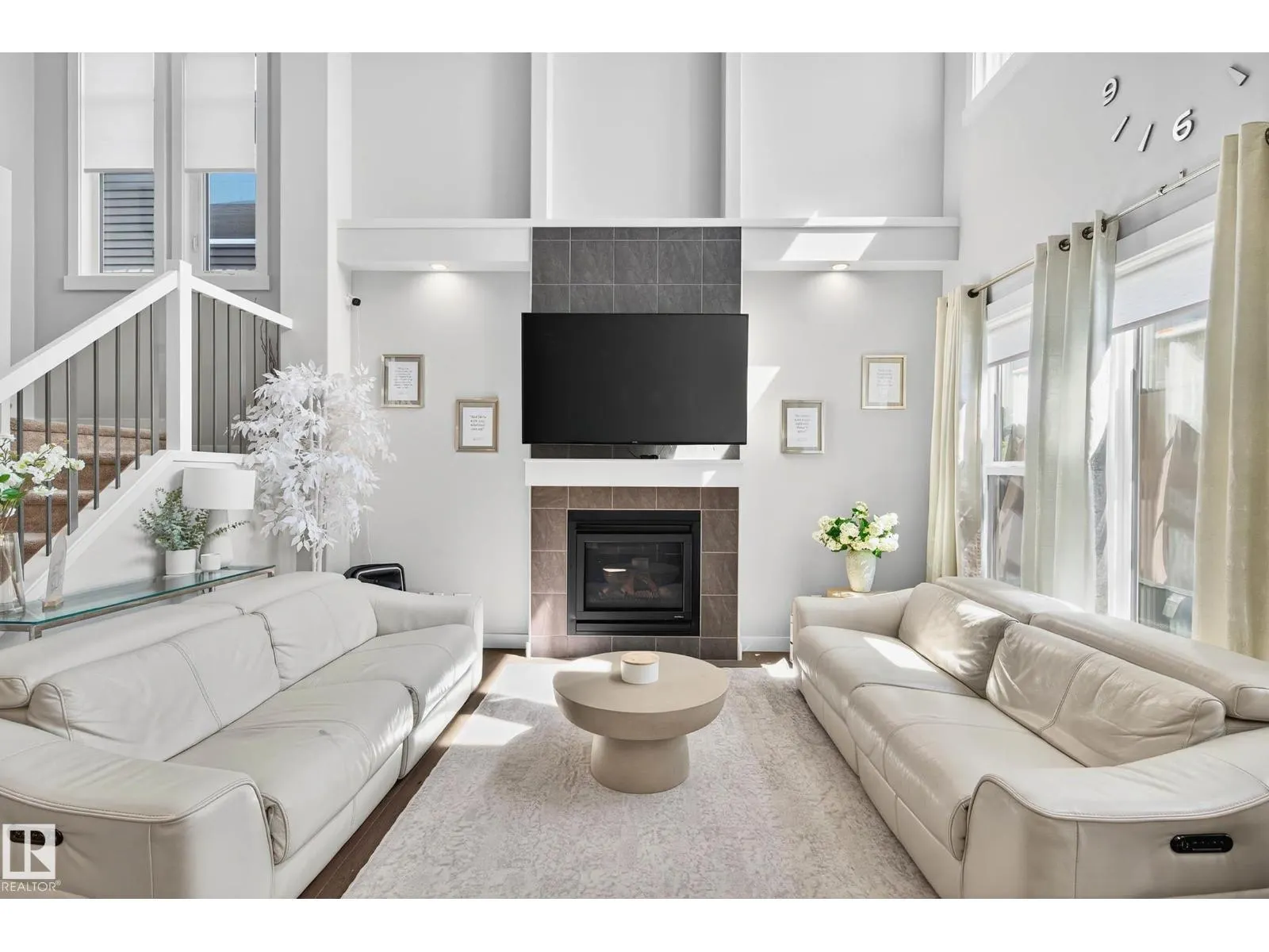 5915 19 AV SW