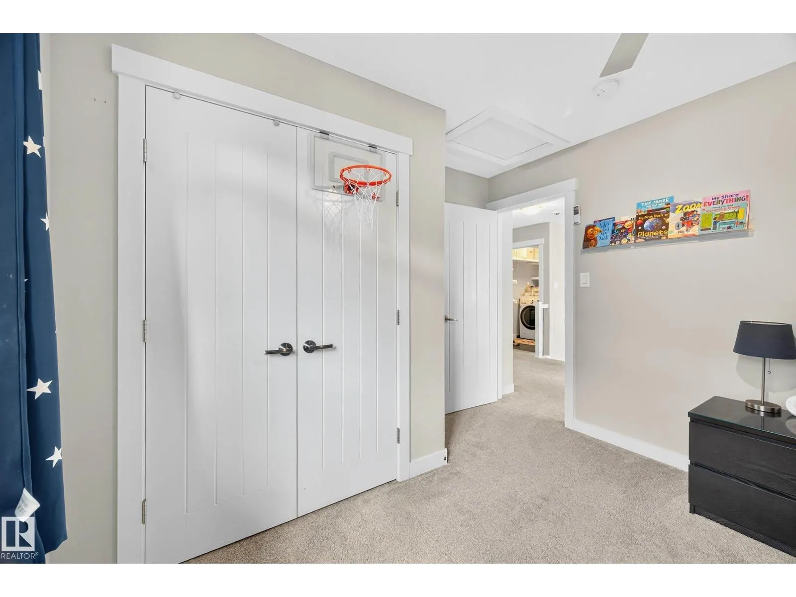 5915 19 AV SW