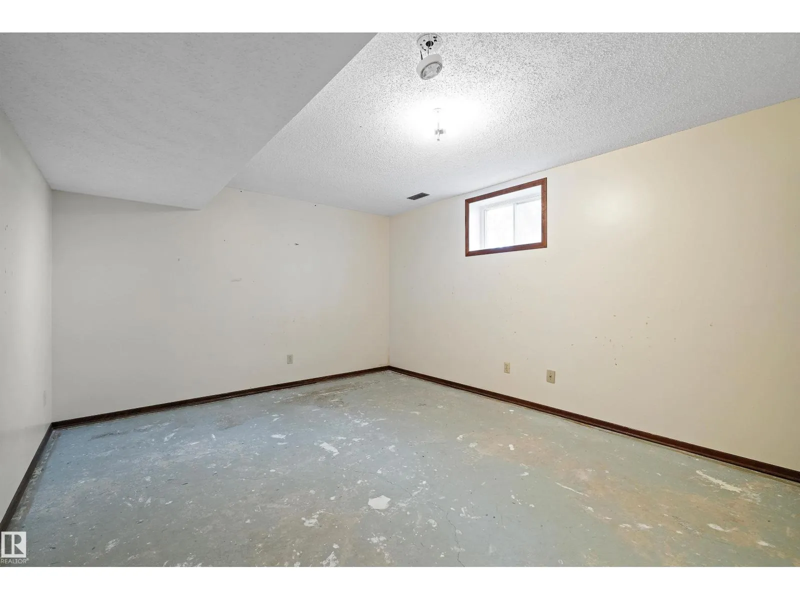 #35 24119 TWP ROAD 554