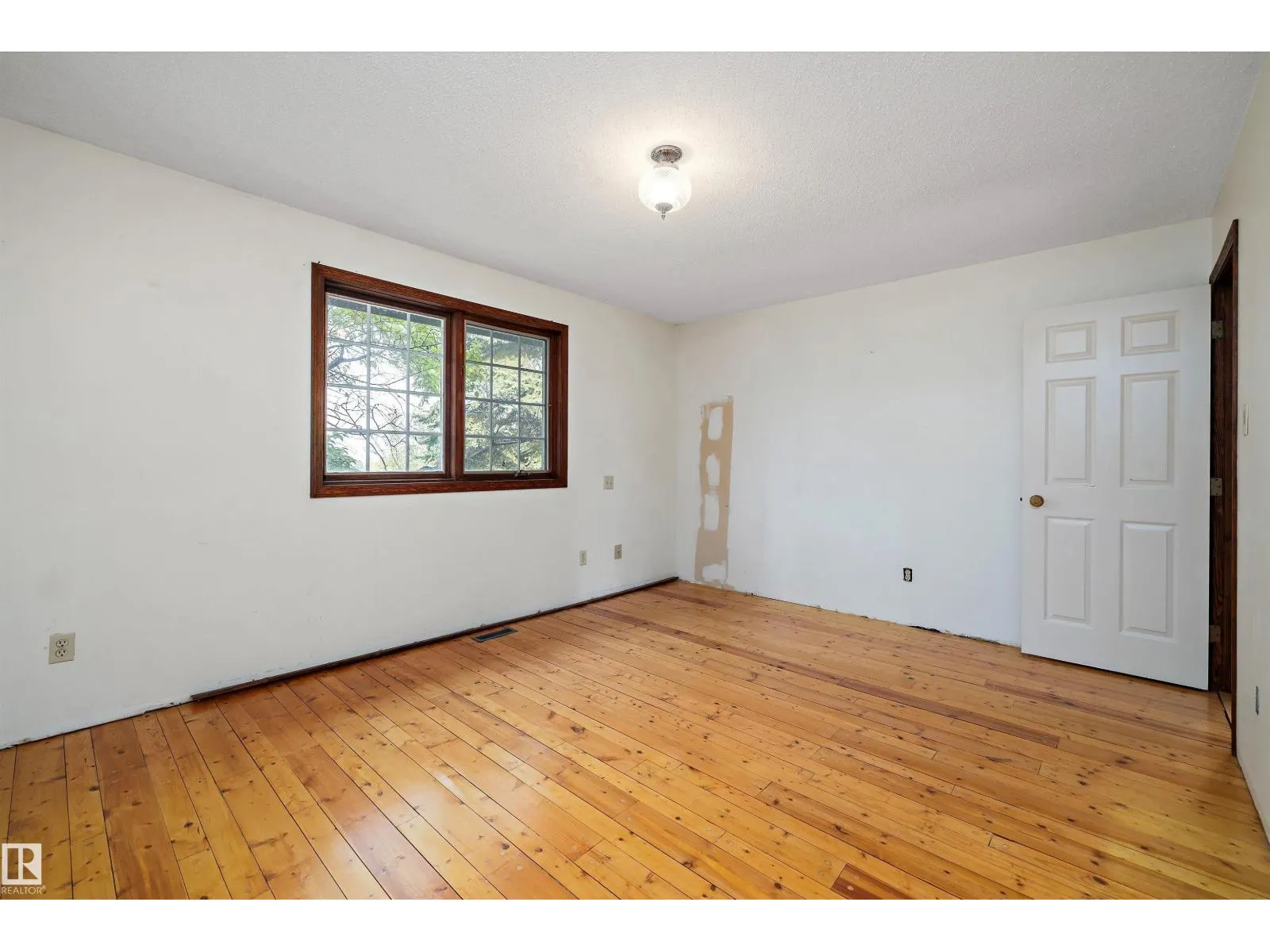 #35 24119 TWP ROAD 554