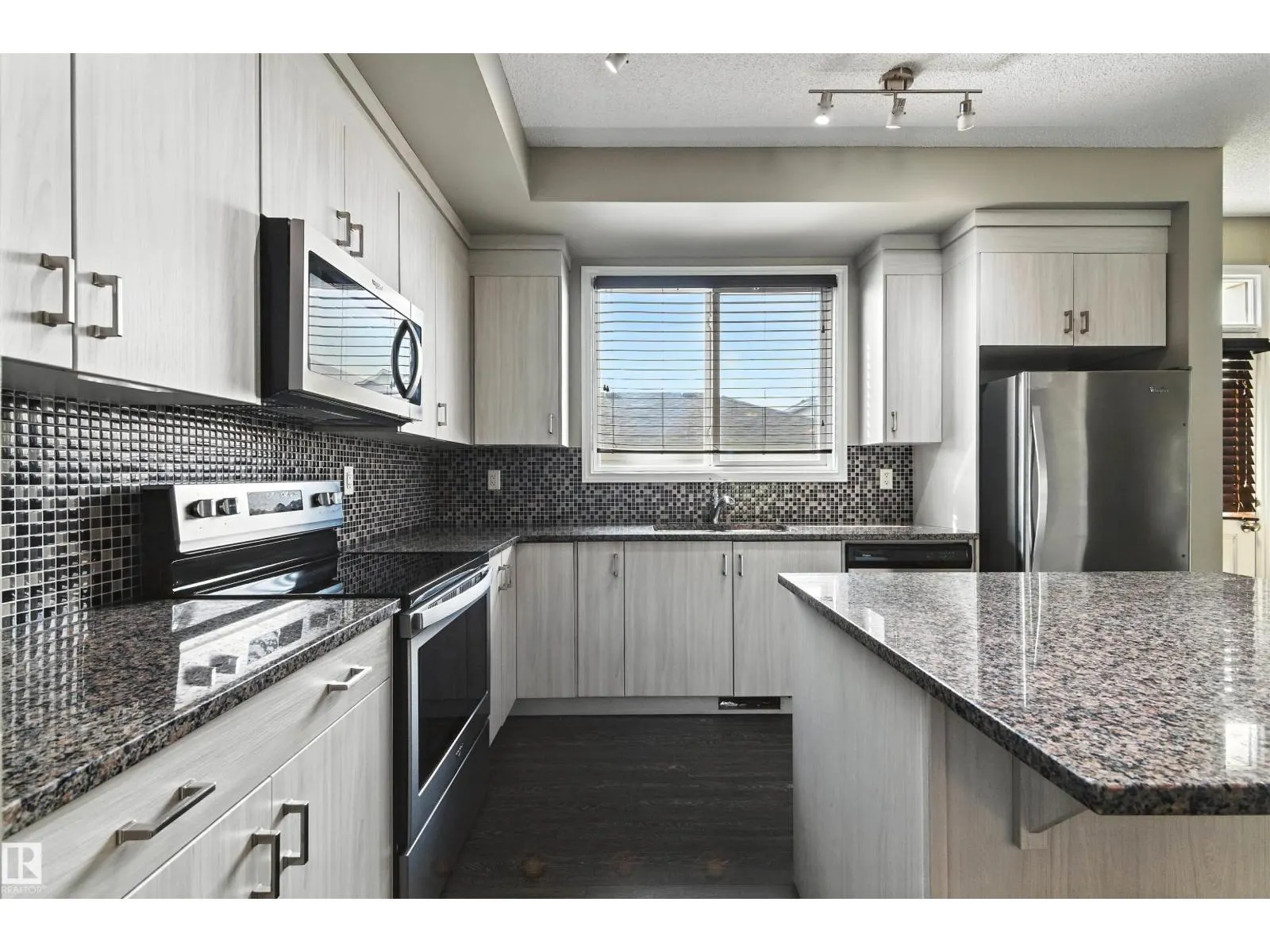 8085 CHAPPELLE WY SW