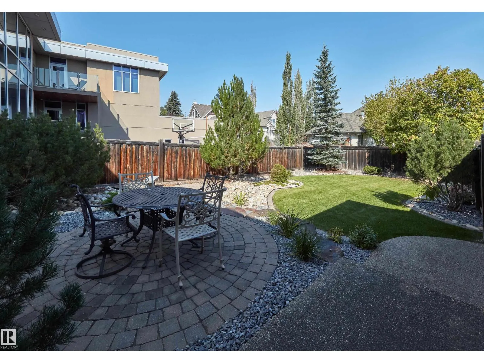 226 SASKATCHEWAN S NW