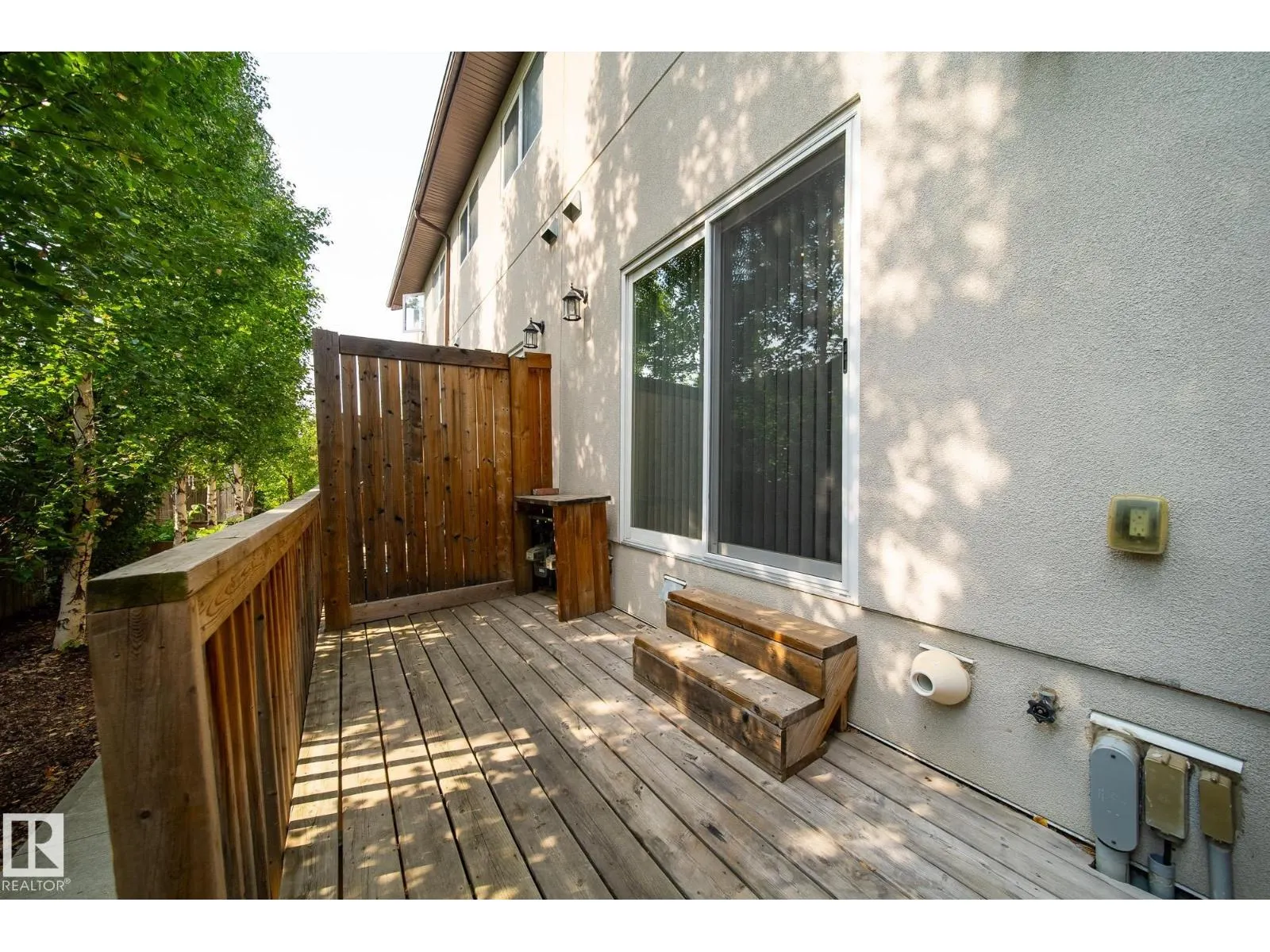 7907 105 AV NW