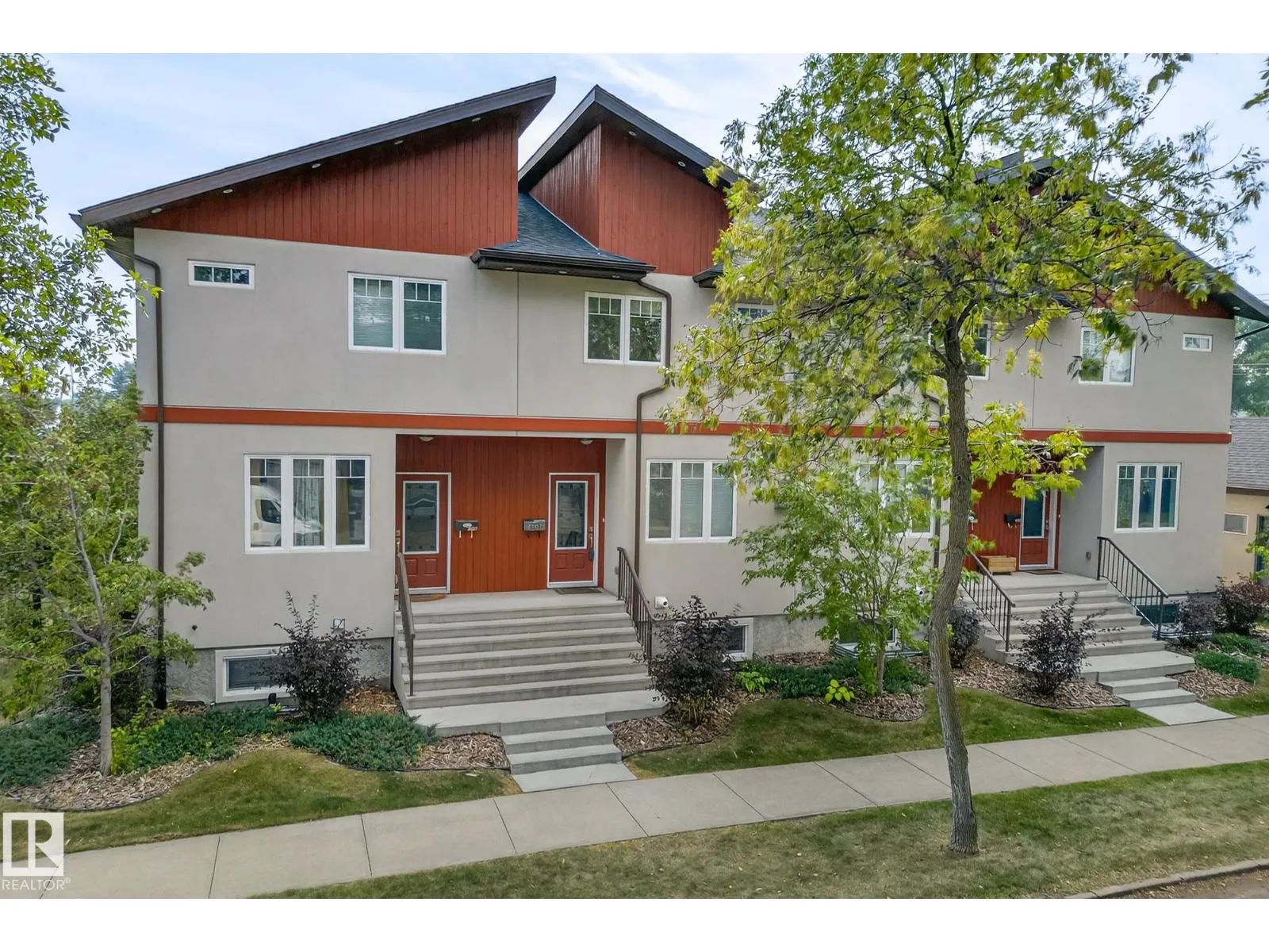 7907 105 AV NW
