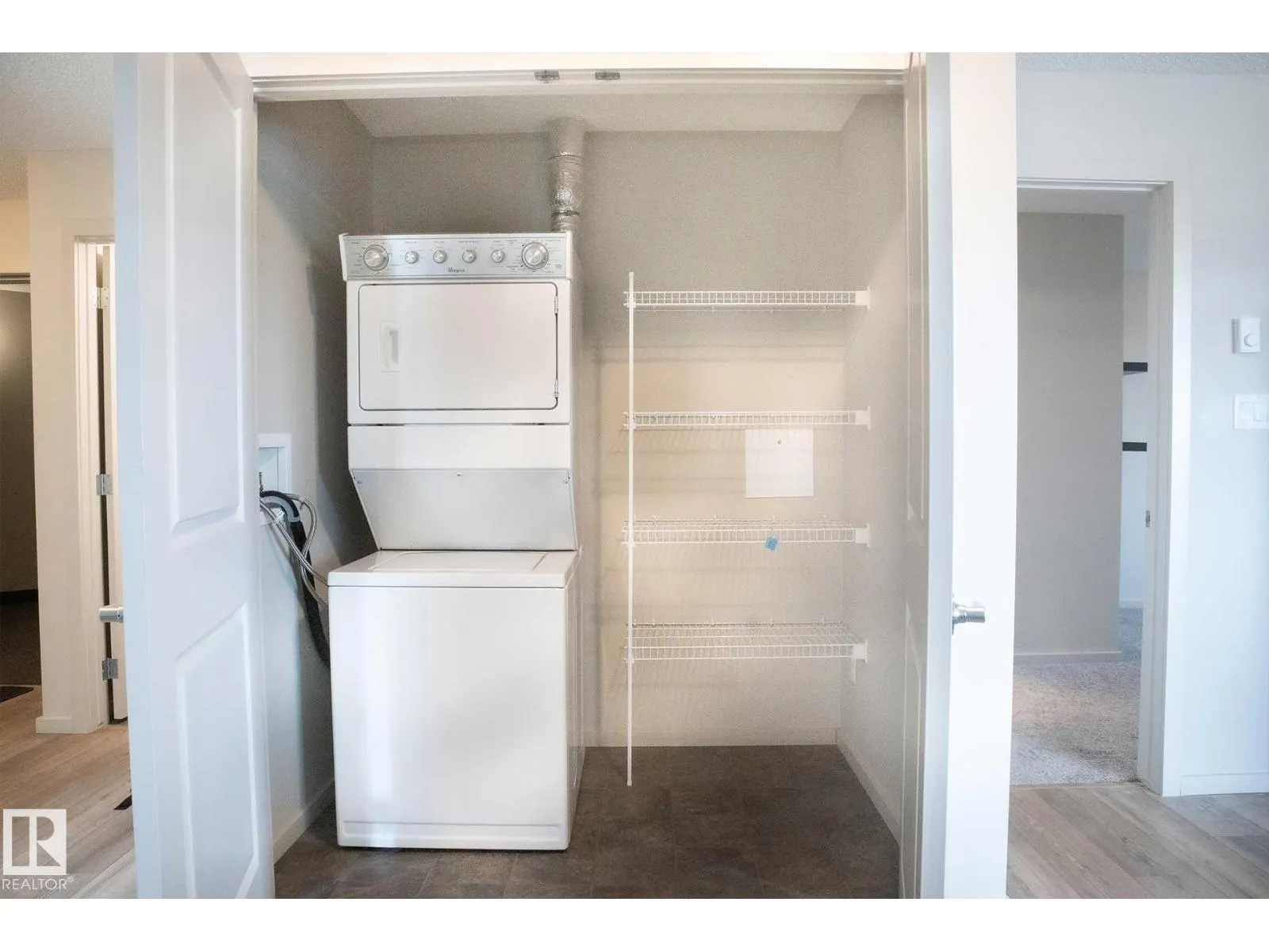#408 5404 7 AV SW