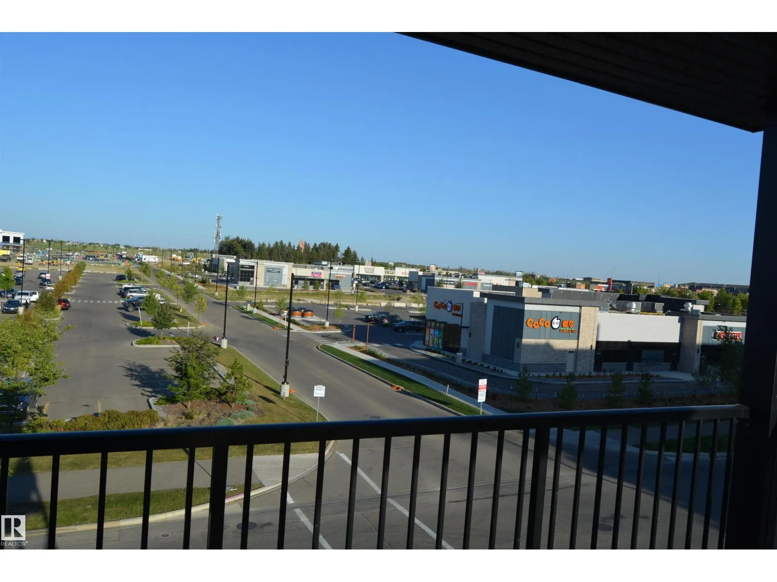 #408 5404 7 AV SW