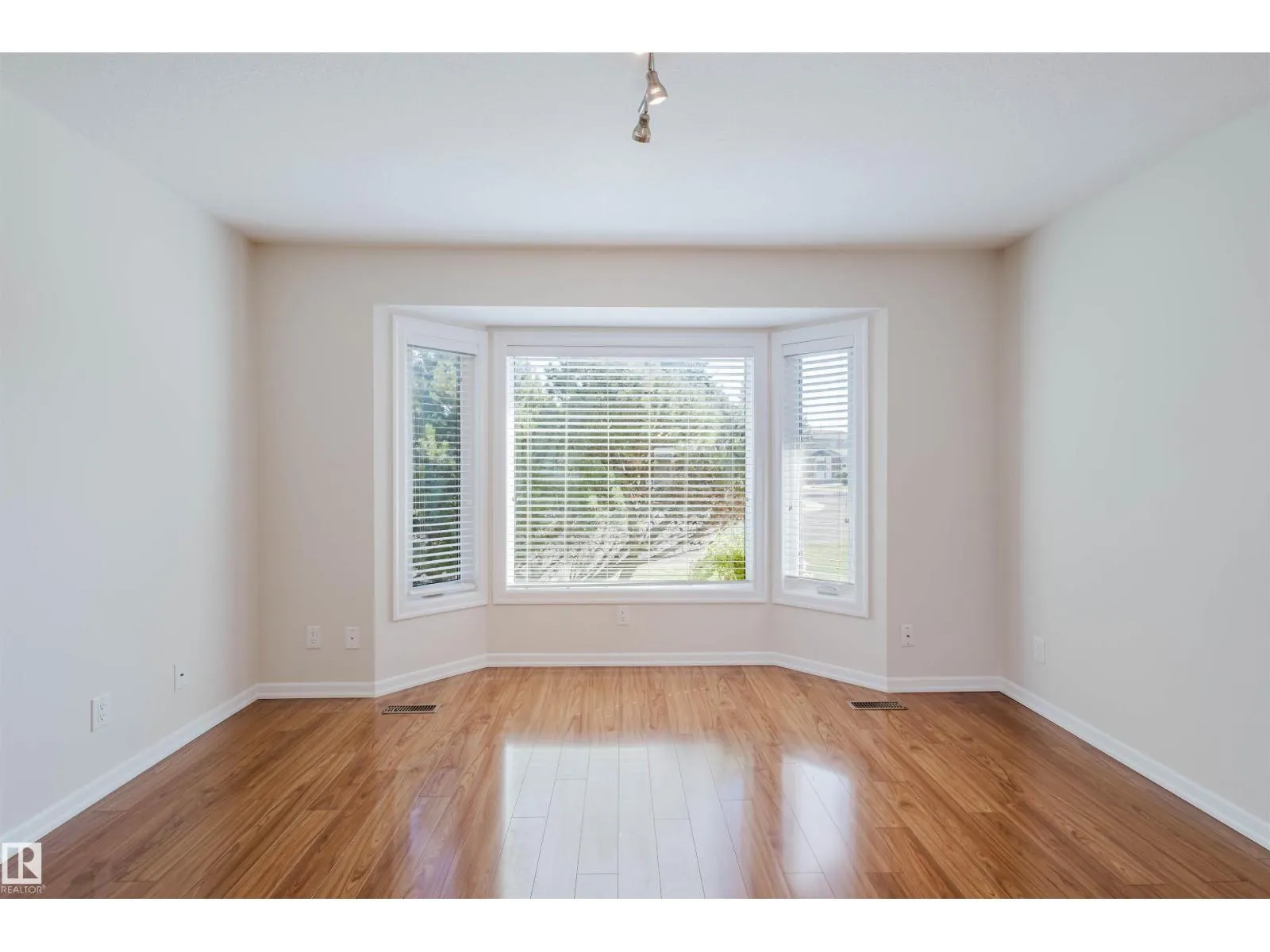 2018 108 ST NW