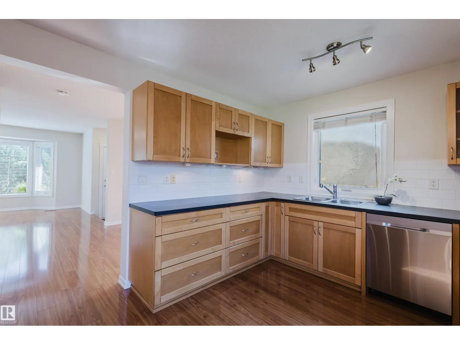 2018 108 ST NW