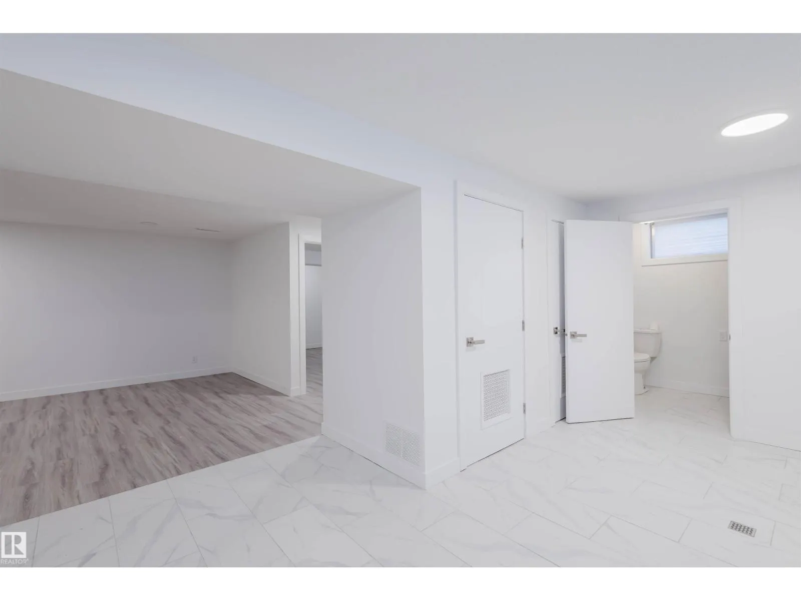 11215 41 AV NW