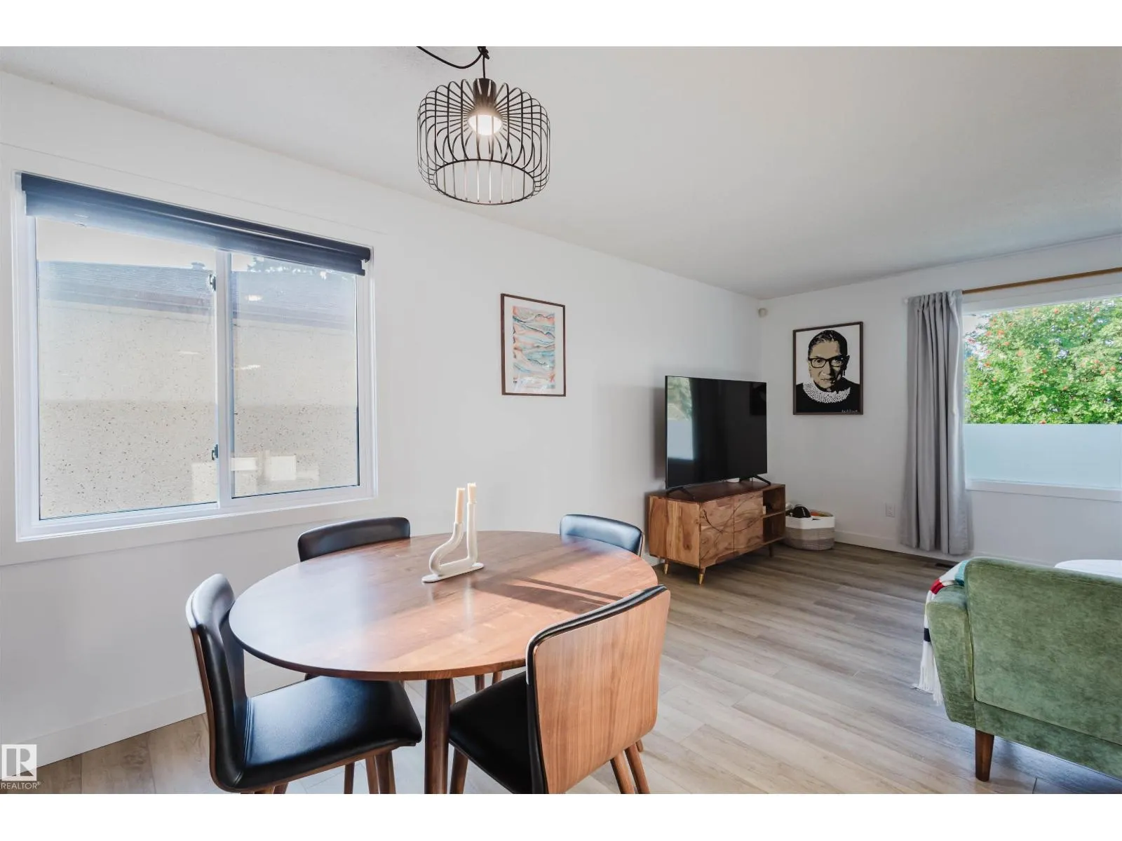 11215 41 AV NW