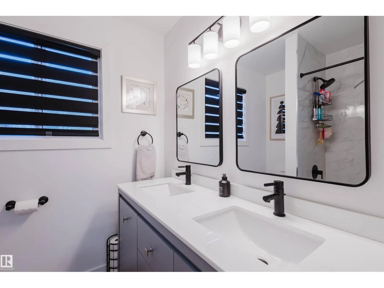 11215 41 AV NW