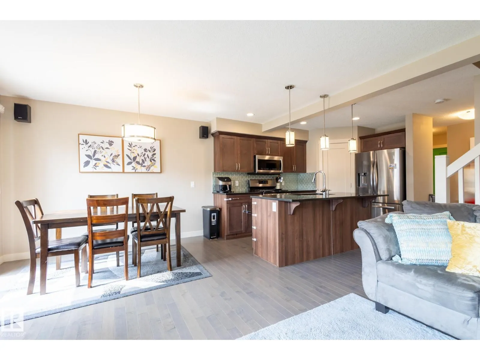 2379 GLENRIDDING BV SW