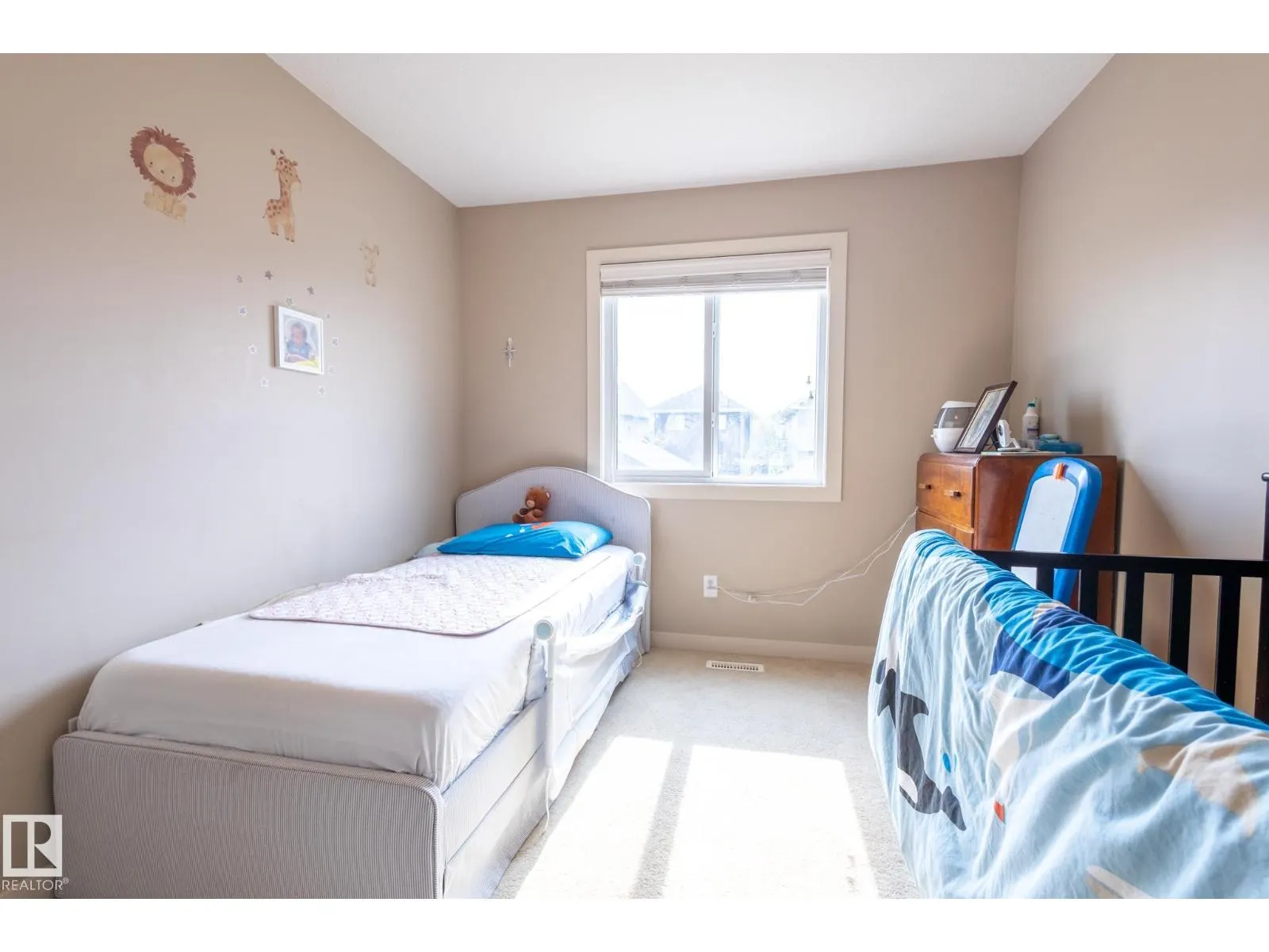 2379 GLENRIDDING BV SW