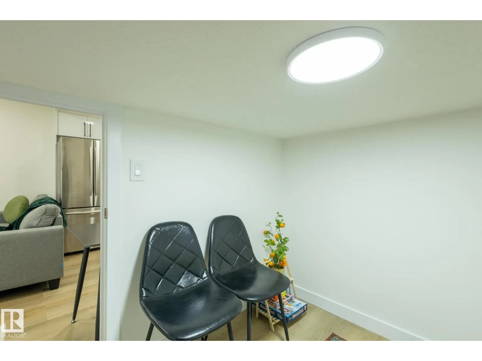 2379 GLENRIDDING BV SW