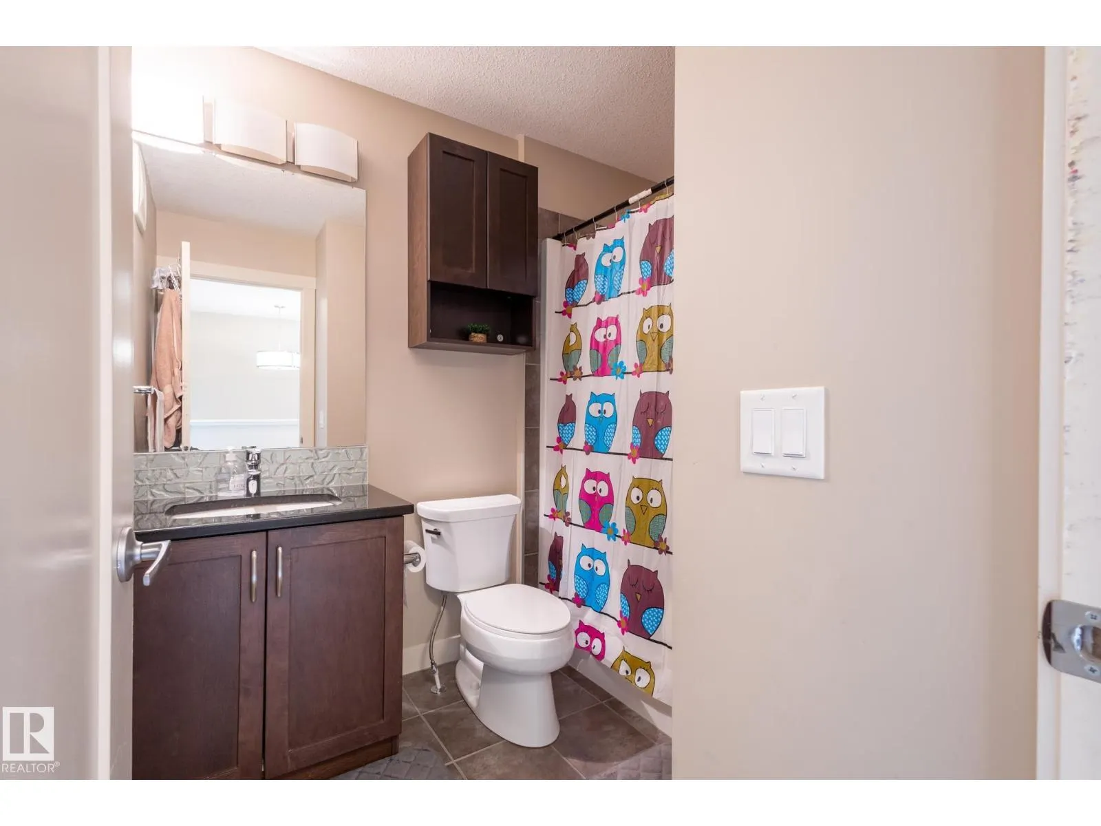2379 GLENRIDDING BV SW