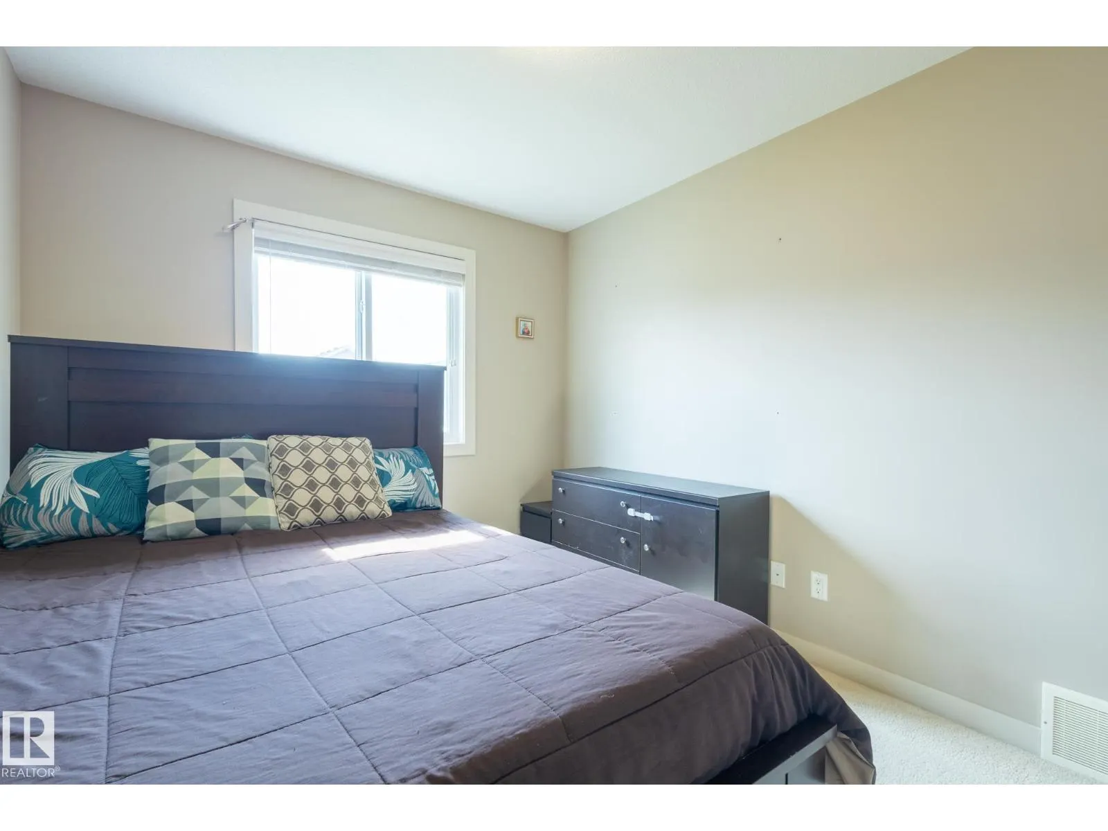 2379 GLENRIDDING BV SW