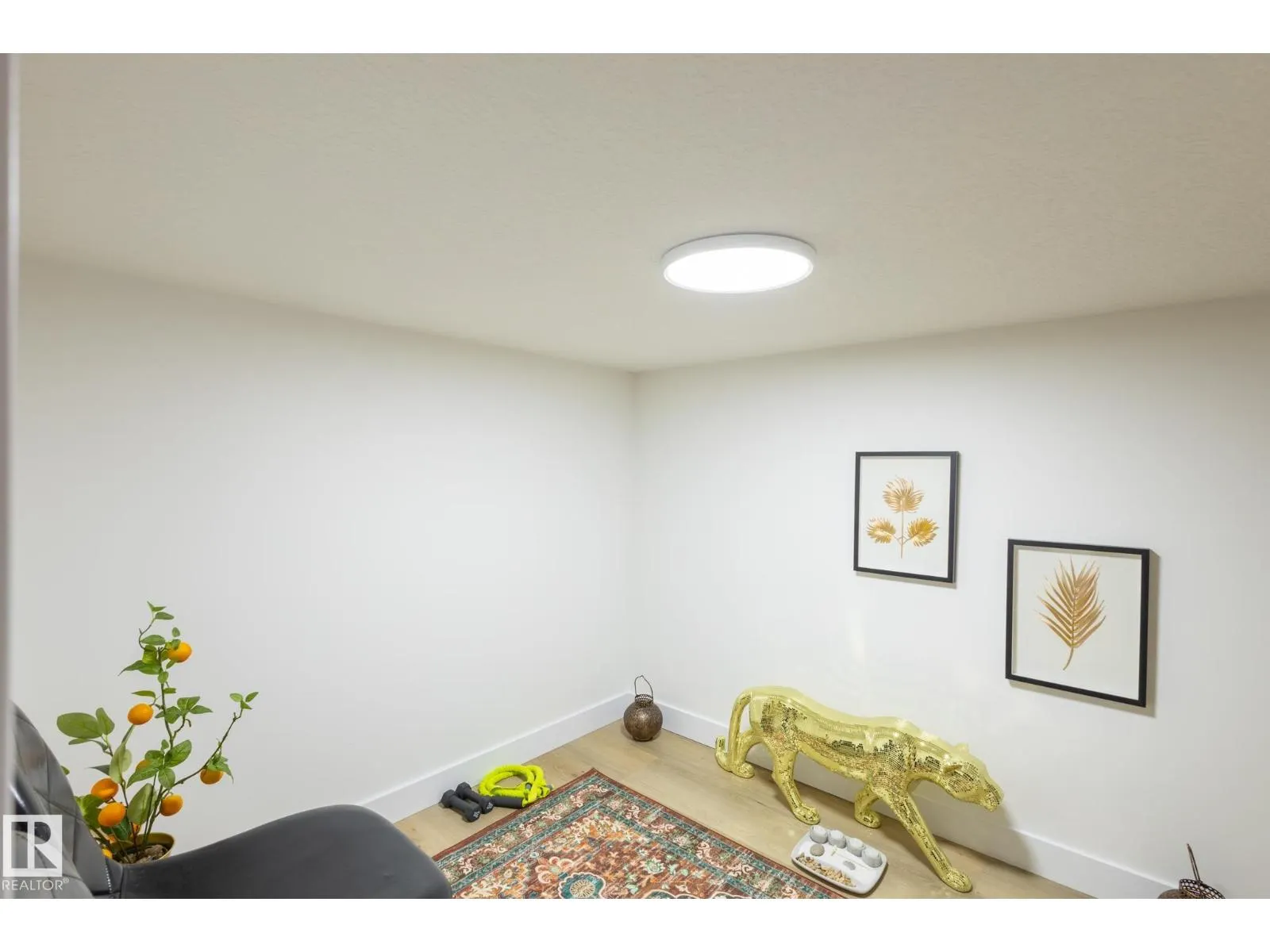 2379 GLENRIDDING BV SW