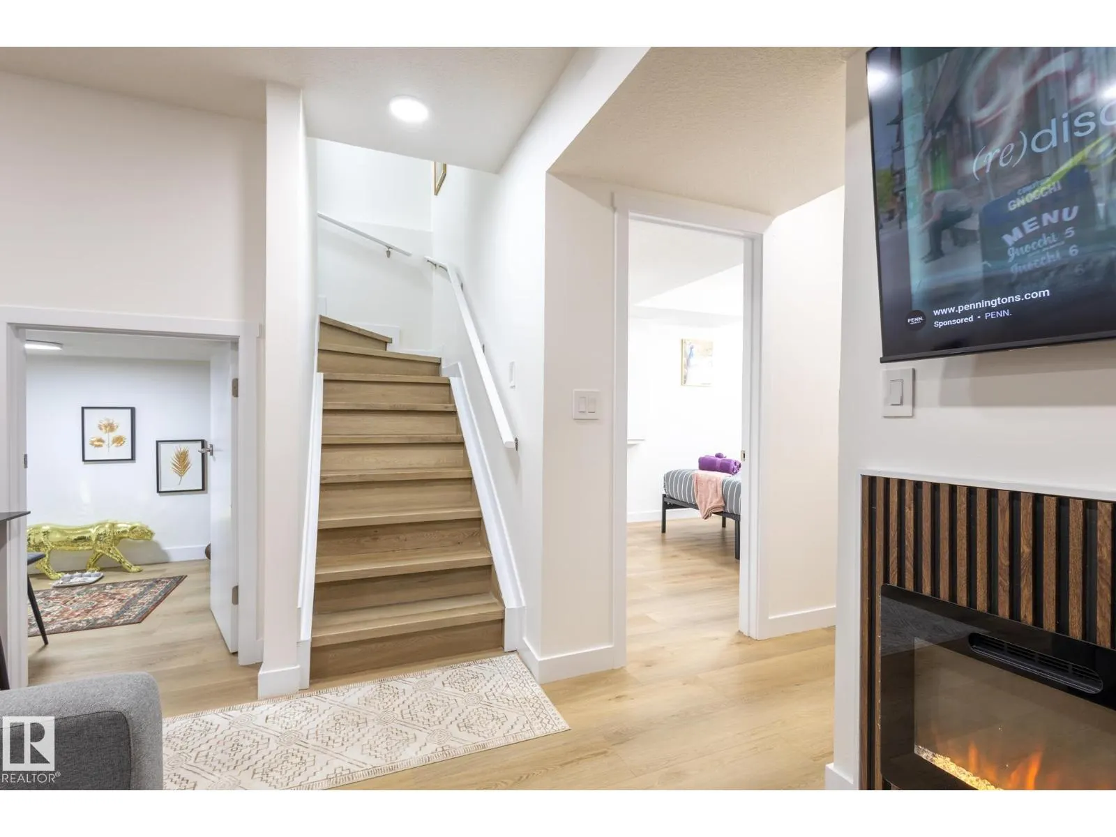 2379 GLENRIDDING BV SW