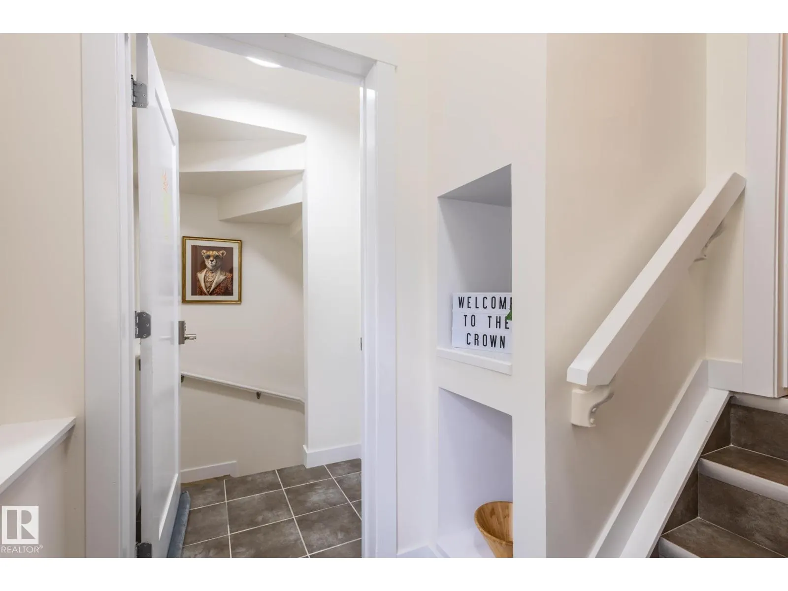 2379 GLENRIDDING BV SW