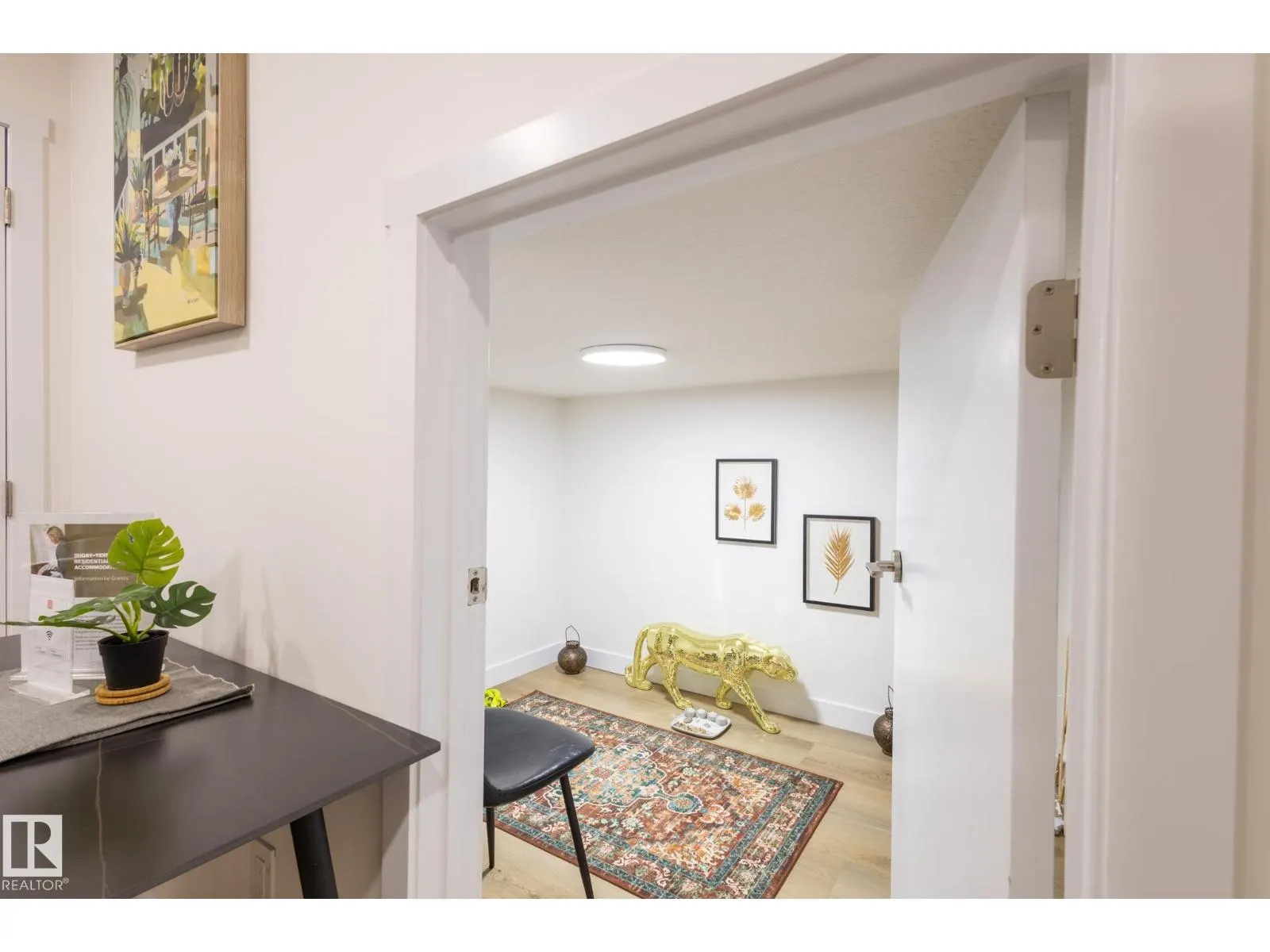 2379 GLENRIDDING BV SW