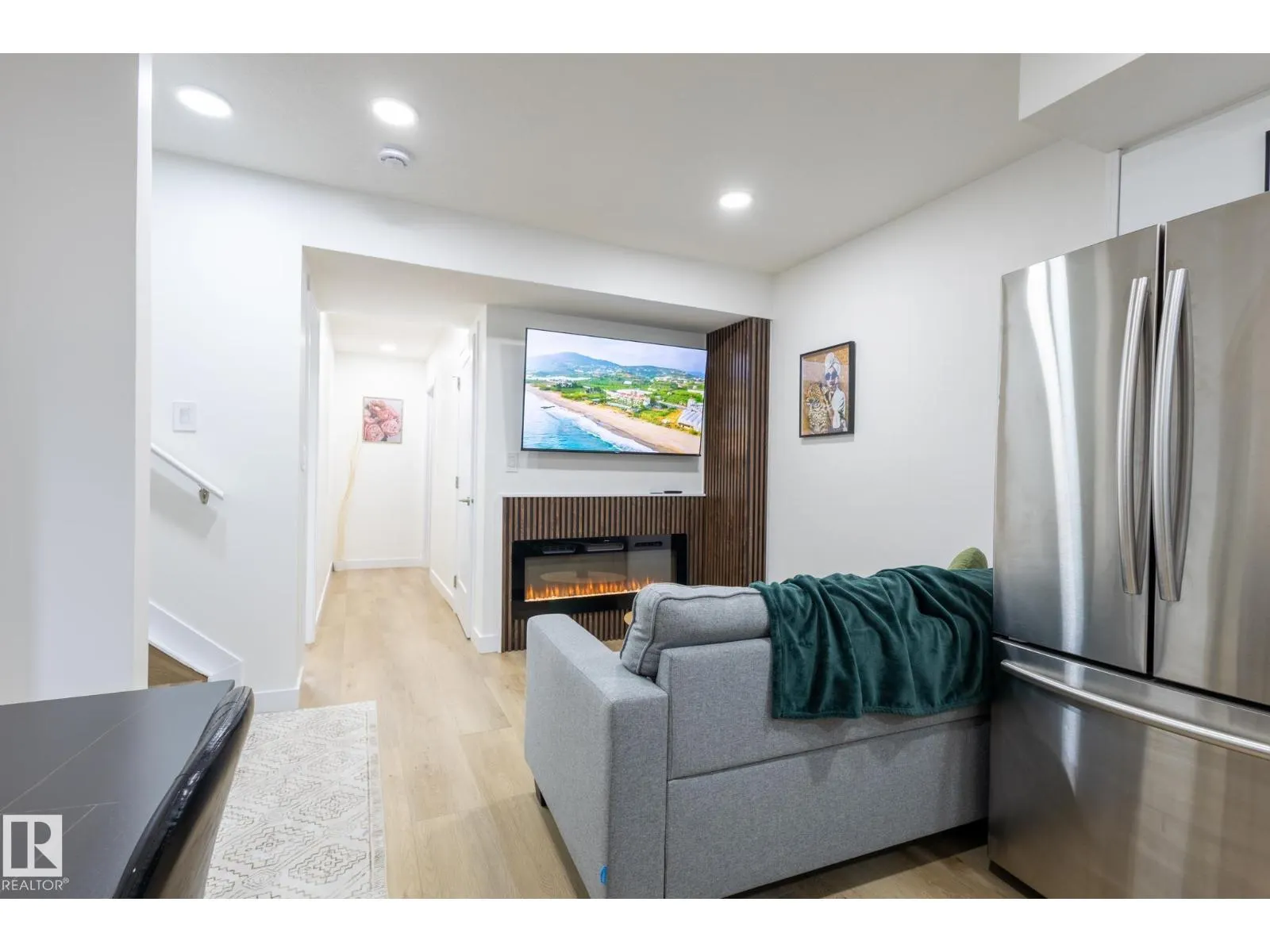 2379 GLENRIDDING BV SW