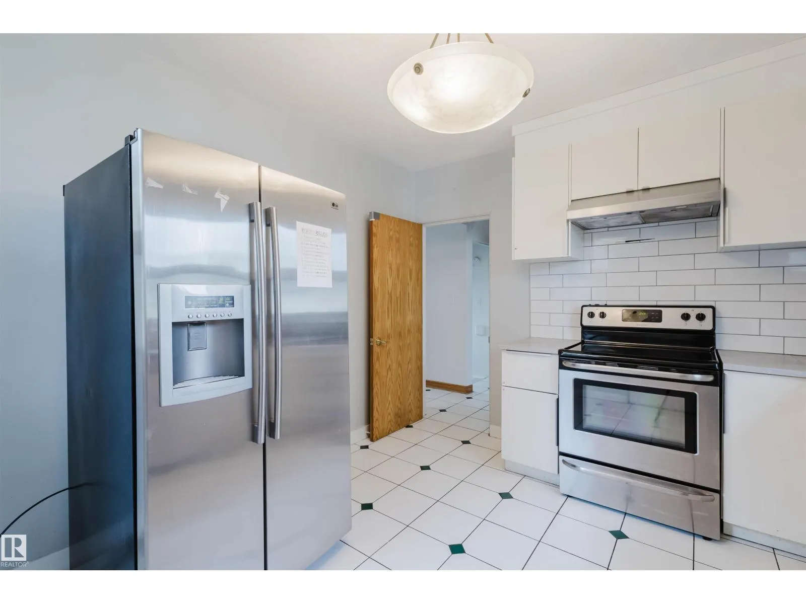 10948 75 AV NW