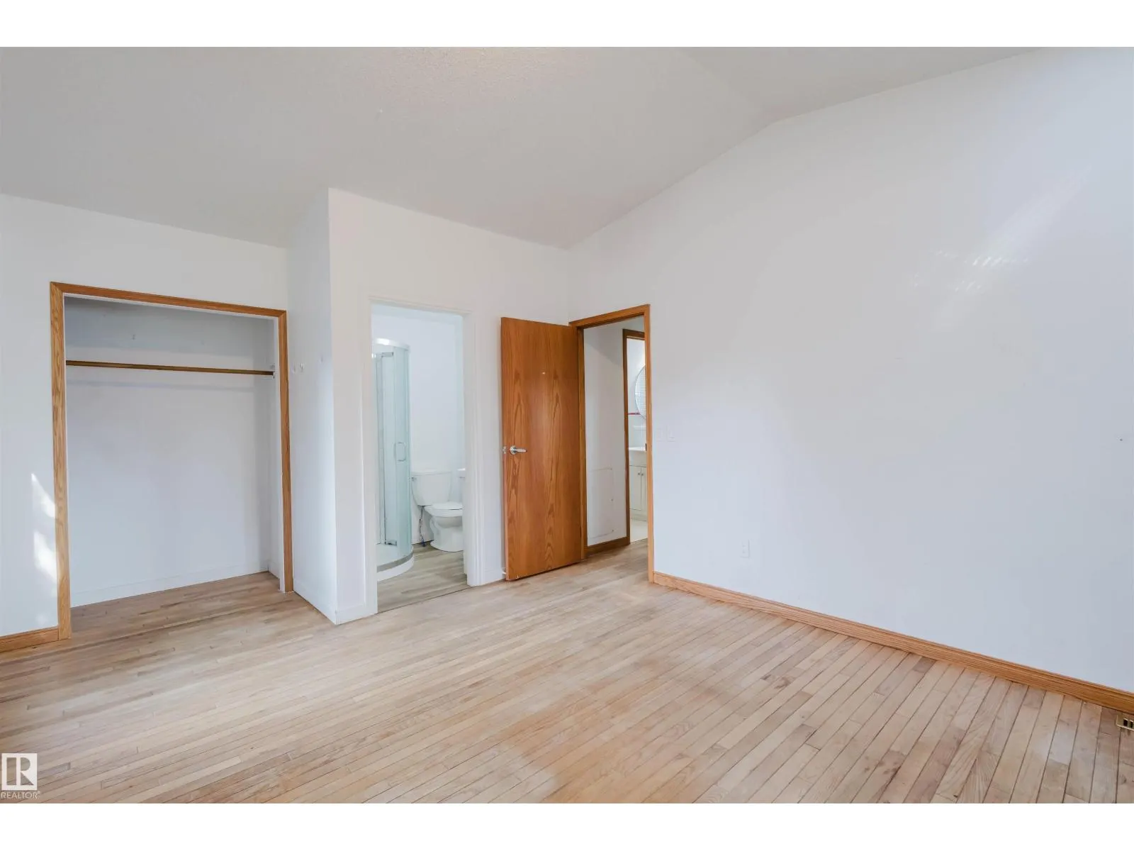 10948 75 AV NW