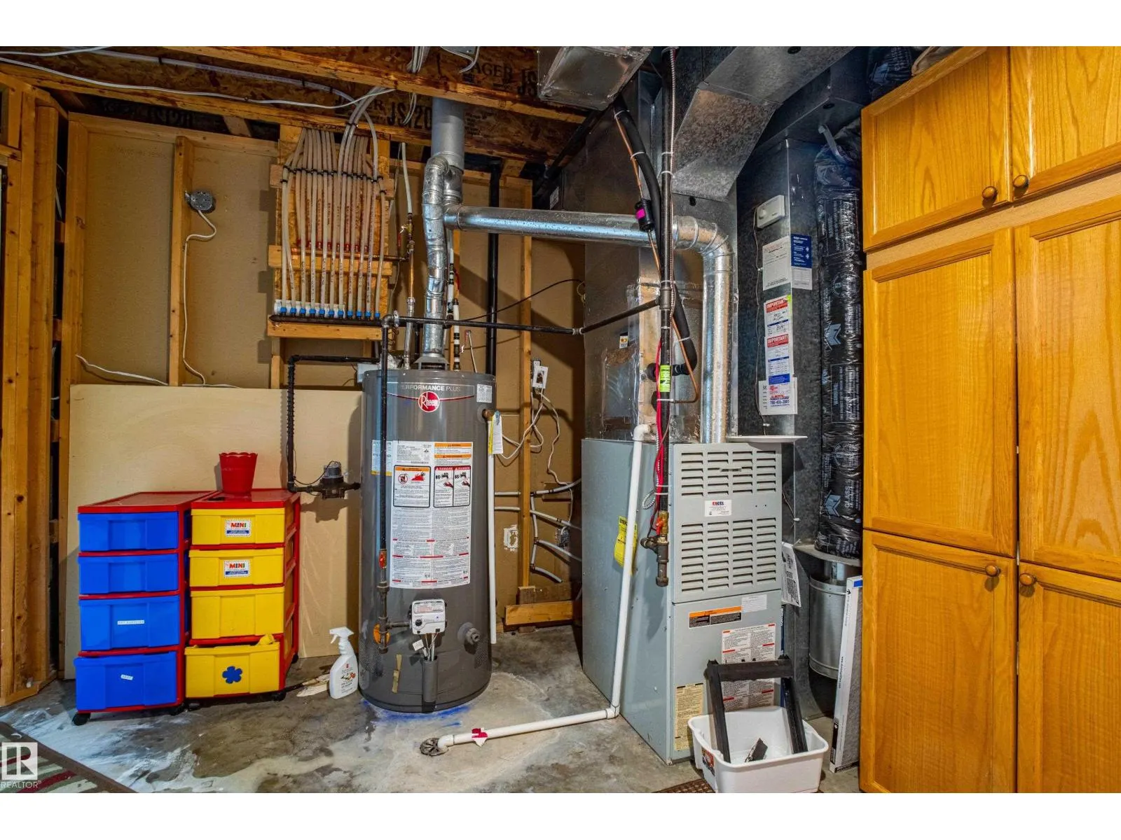 2812 40A AV NW
