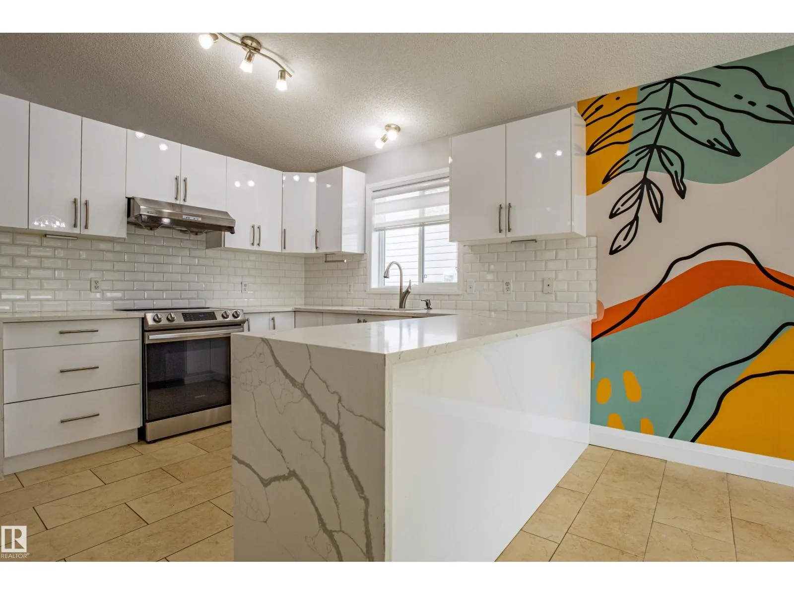 2812 40A AV NW
