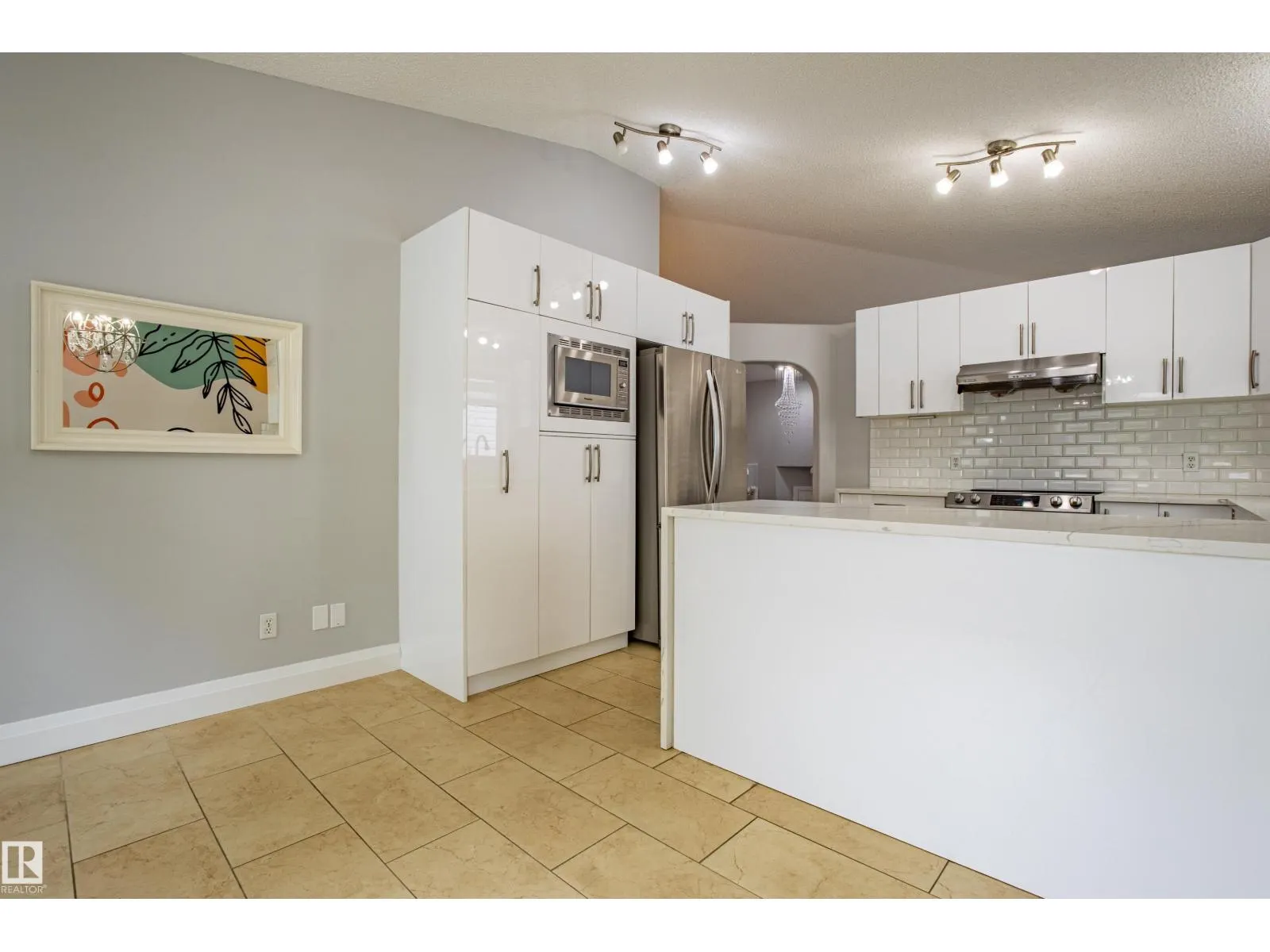 2812 40A AV NW