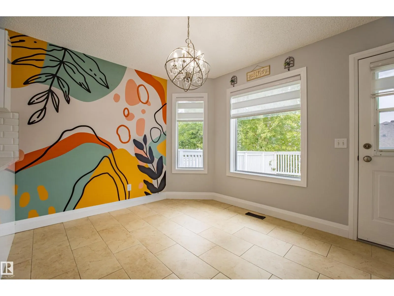 2812 40A AV NW