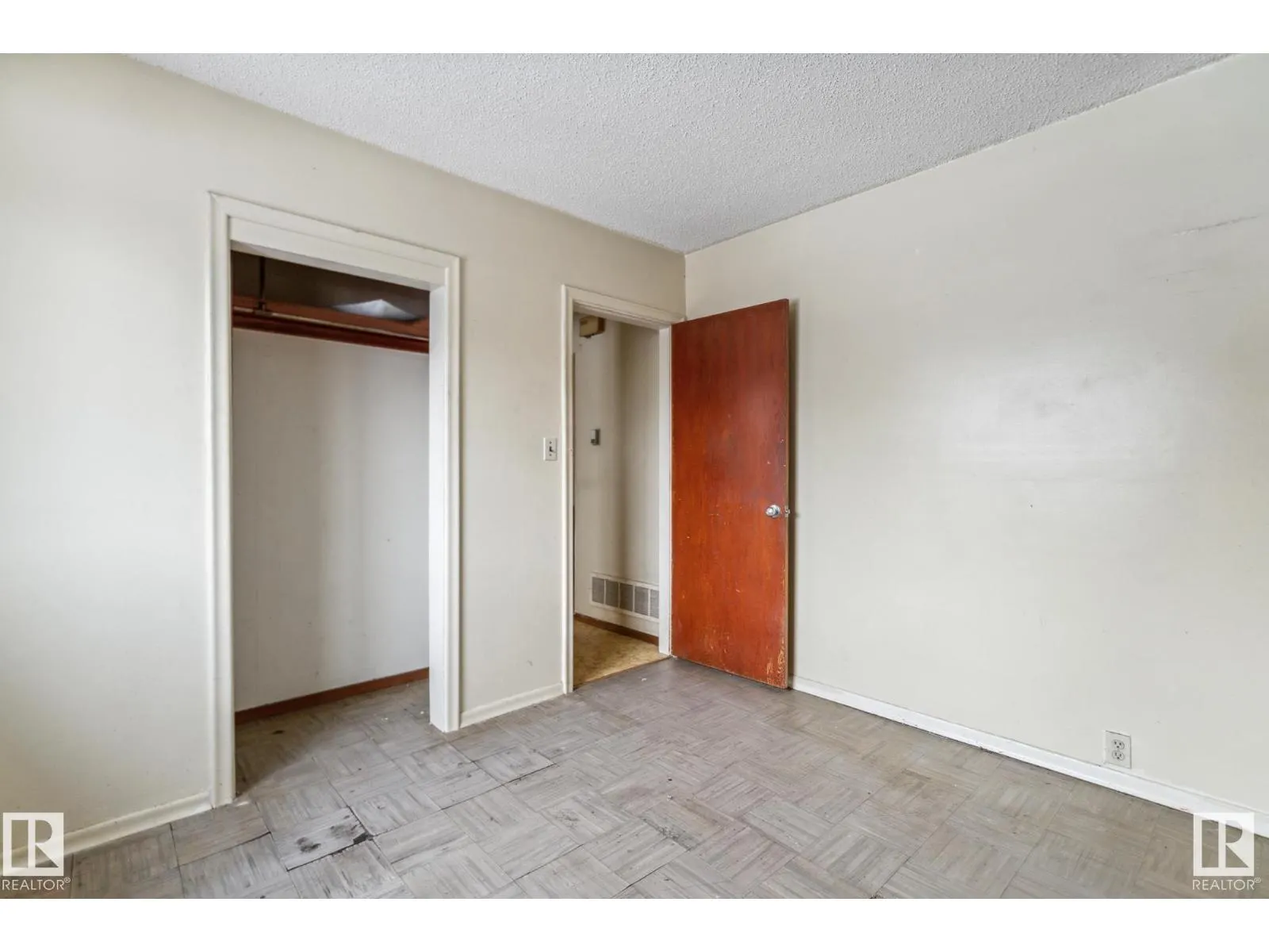 12125 40 ST NW
