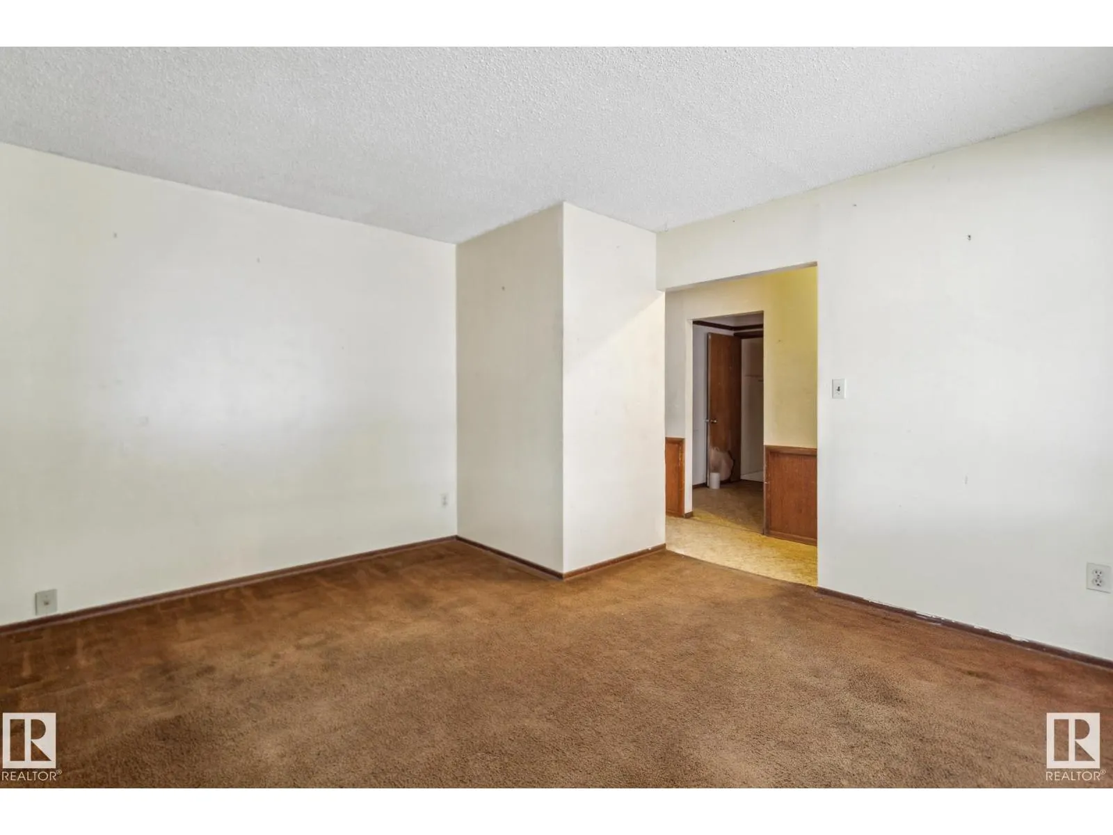 12125 40 ST NW