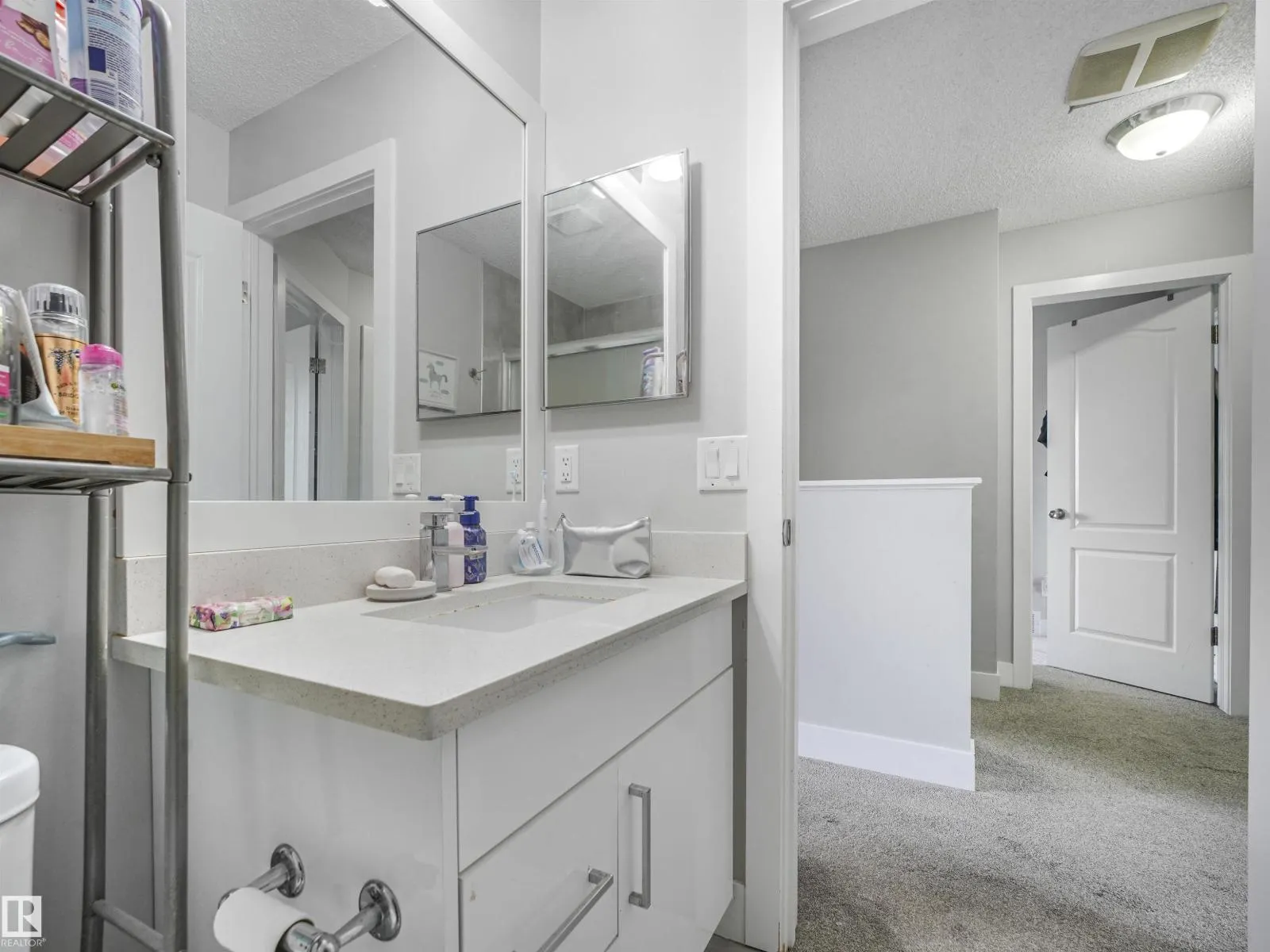 3707 28 ST NW