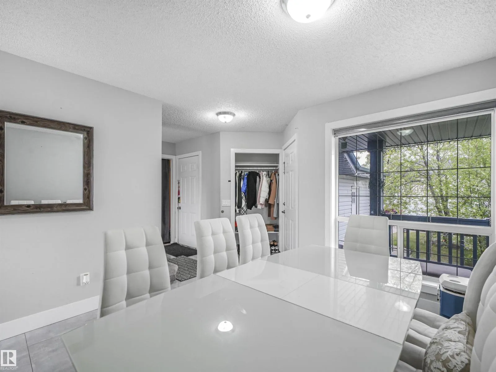 3707 28 ST NW