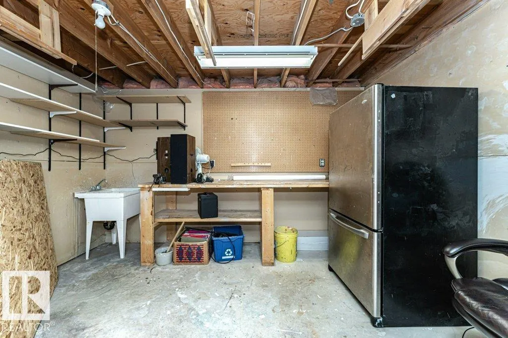 18747 80 AV NW