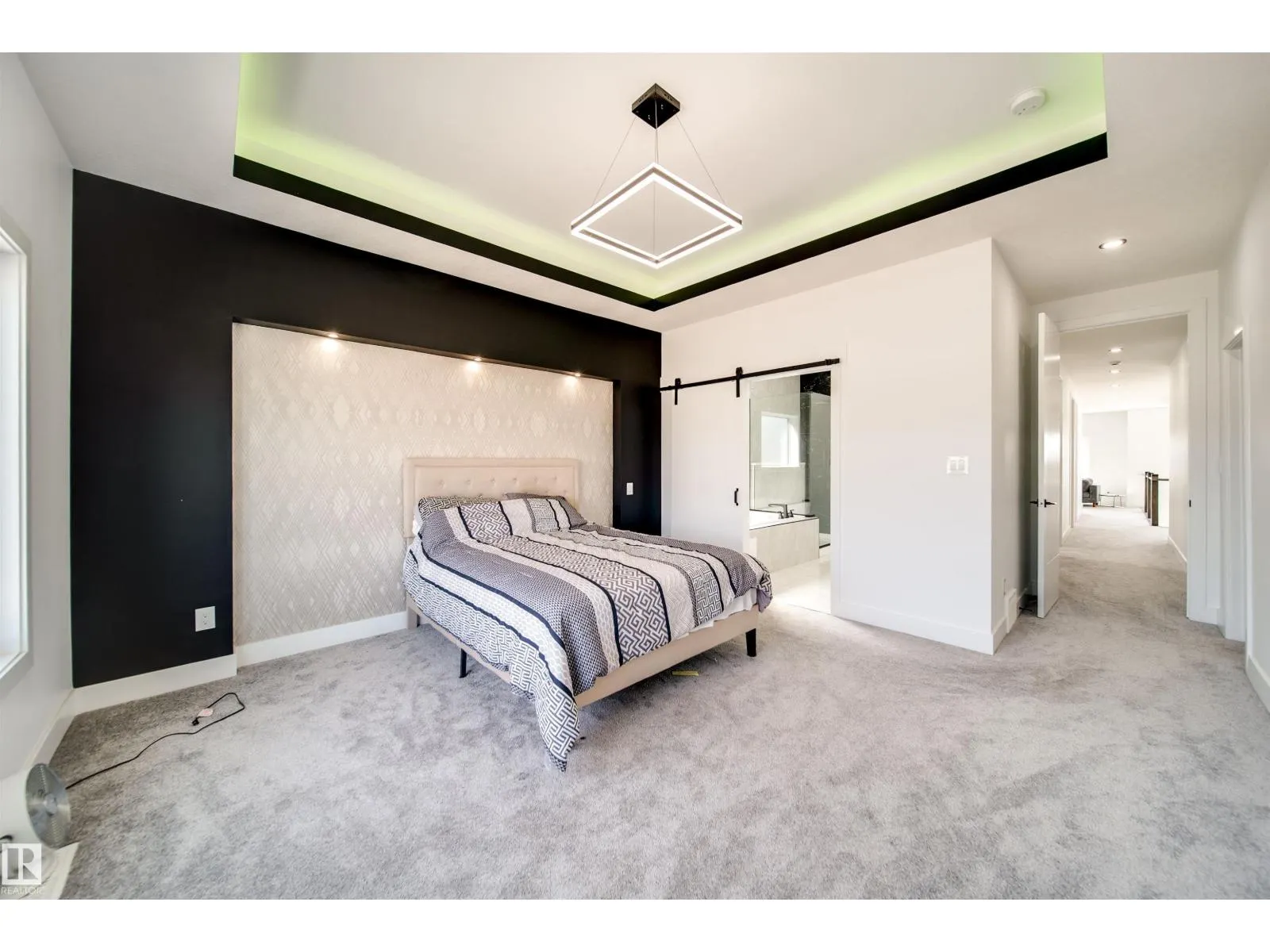 1831 63 AV NE