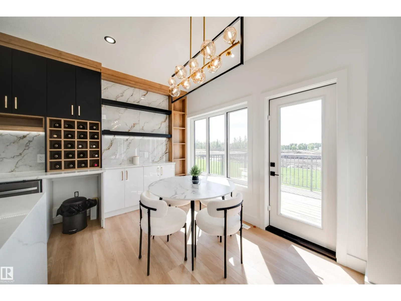 1831 63 AV NE
