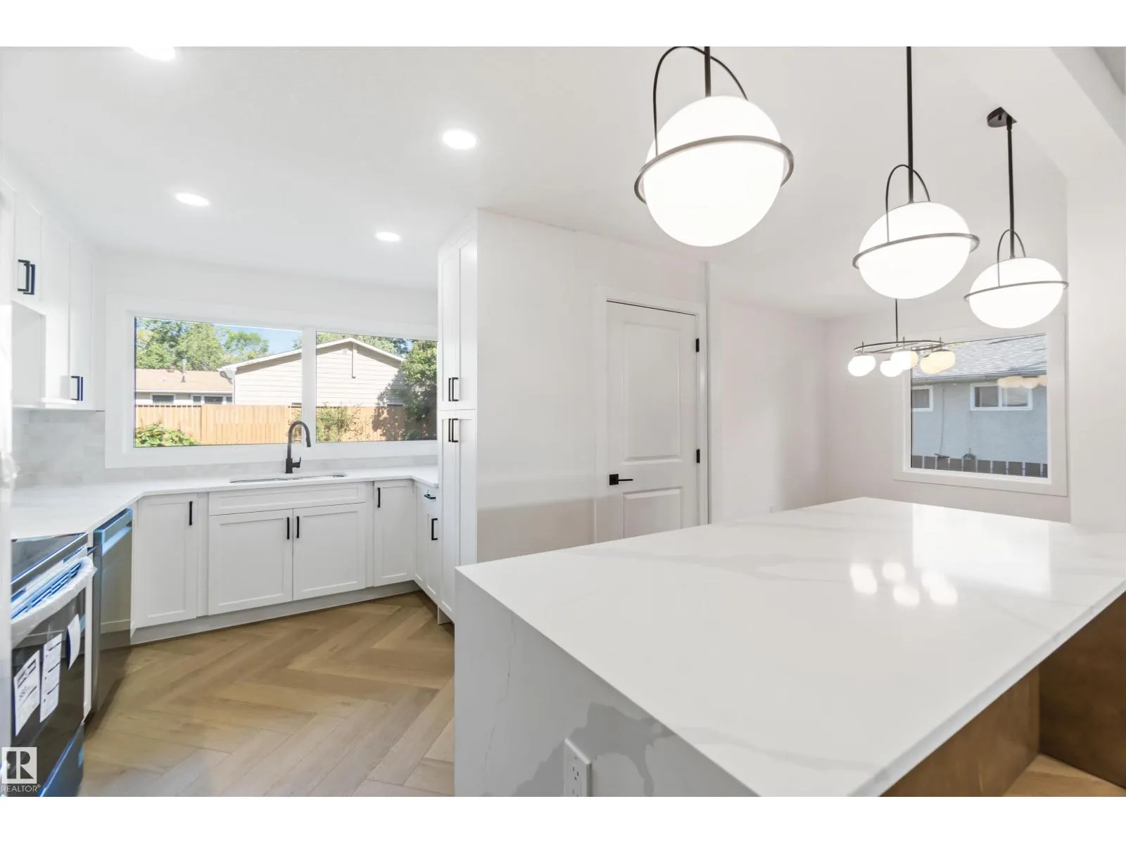 22 SUNNYSIDE CR