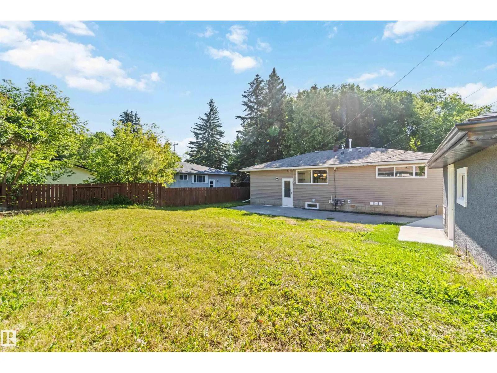 22 SUNNYSIDE CR